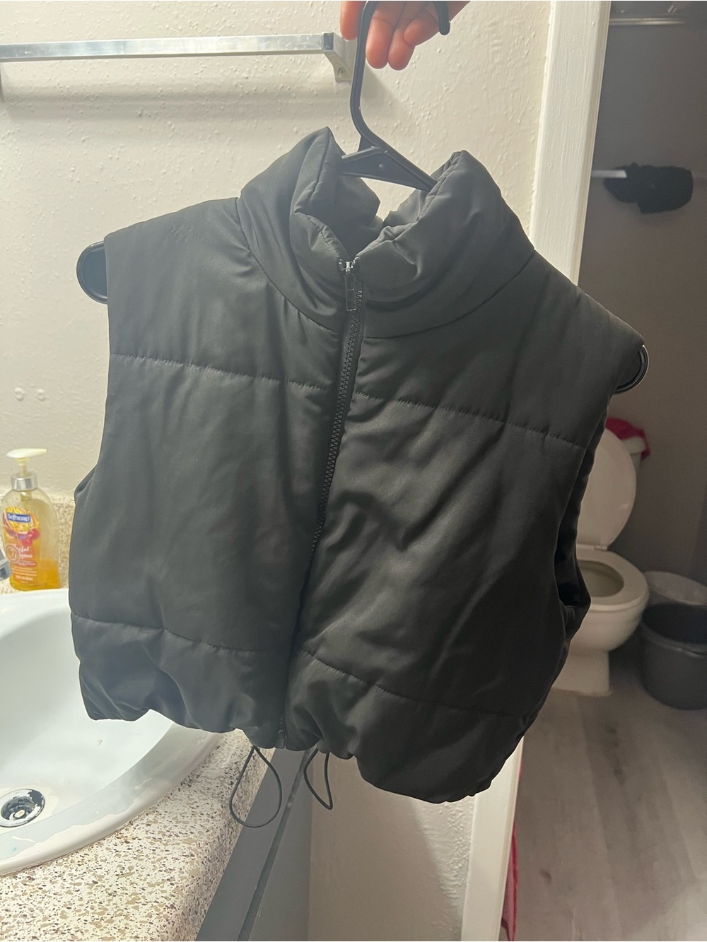 Black Puffer Vest Jacket - Women's Sleeveless Coat